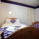 Avondale Guest house *