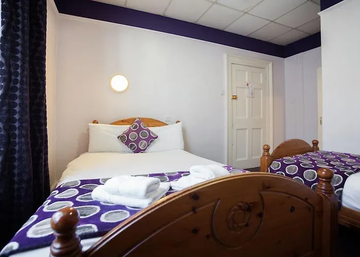 Avondale Guest house *